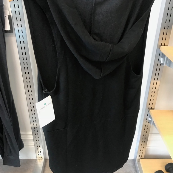 DYI Slouchy Summer Vest - Picture 2 of 4